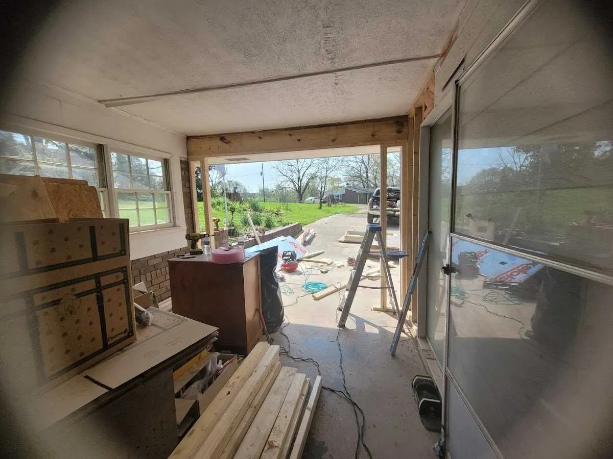 Air movers and dehumidifier for Water Mitigation Services in Alvarado